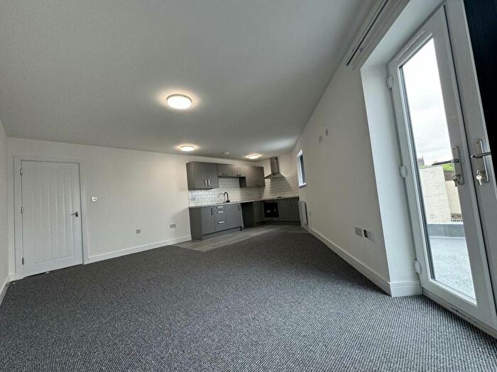 1 Bedroom Flat To Rent In Halesowen Road, Cradley Heath, B64