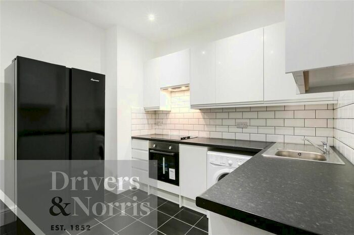 4 Bedroom Flat To Rent In Hilldrop Road, Holloway, London, N7