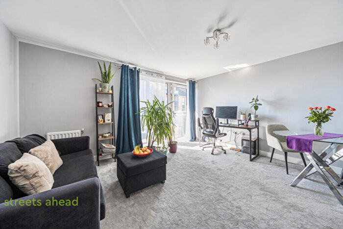1 Bedroom Apartment For Sale In Watson Place, London, SE25
