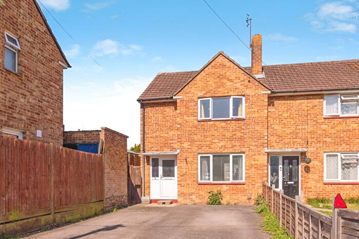 2 Bedroom End Terrace House For Sale In Bitterne Close, Havant, PO9