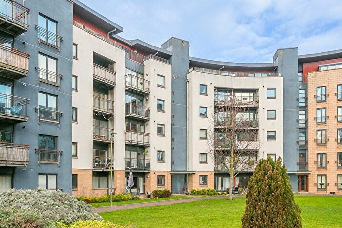 2 Bedroom Flat For Sale In East Pilton Farm Crescent, Edinburgh, EH5