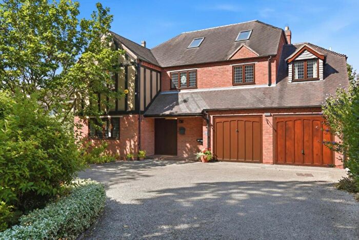 4 Bedroom Detached House For Sale In Avenue Road, Stratford-upon-Avon, CV37