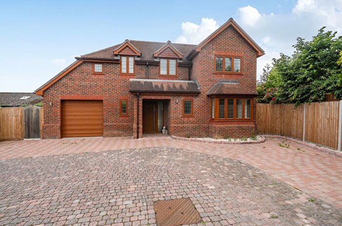 4 Bedroom Detached House To Rent In Winchester Road, Botley, Southampton, Hampshire, SO32