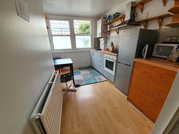 4 Bedroom Flat To Rent In Hoxton Street, London, N1