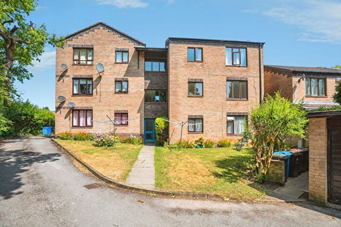 2 Bedroom Flat For Sale In Wessex Gardens, Sheffield, S17