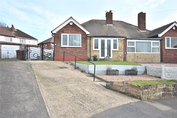 2 Bedroom Bungalow For Sale In York Road, Leeds, West Yorkshire, LS14