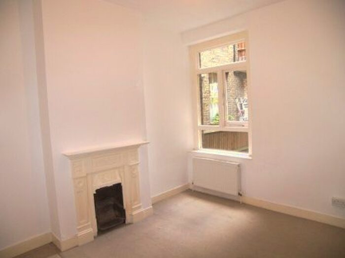 1 Bedroom Flat To Rent In Elmhurst Street, Clapham North, SW4