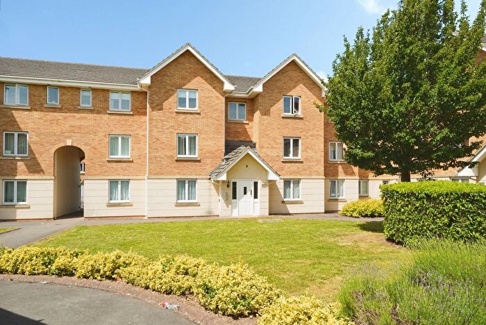 2 Bedroom Flat For Sale In Lloyd Close, Cheltenham, Gloucestershire, GL51