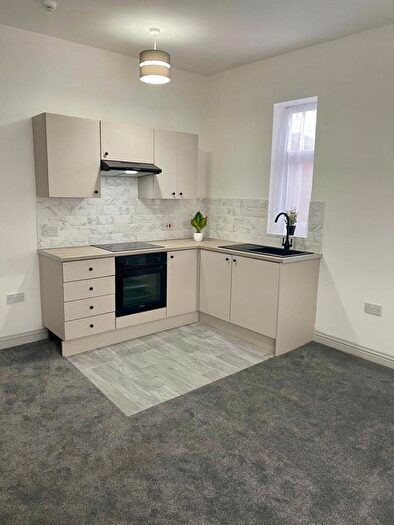 2 Bedroom Flat To Rent In Warley Road, Blackpool, Lancashire, FY1