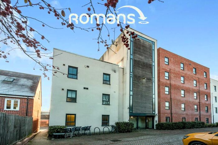 2 Bedroom Apartment To Rent In Sinclair Drive, Basingstoke, RG21