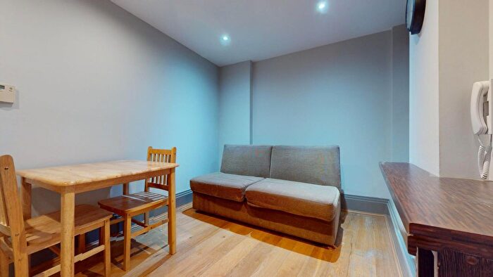 Studio To Rent In West End Lane, London, NW6