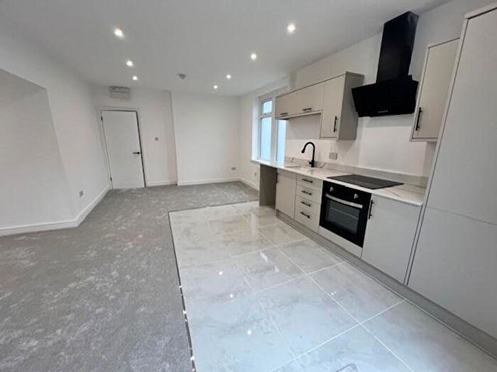 1 Bedroom Flat To Rent In Whitchurch Road, Cardiff, CF14