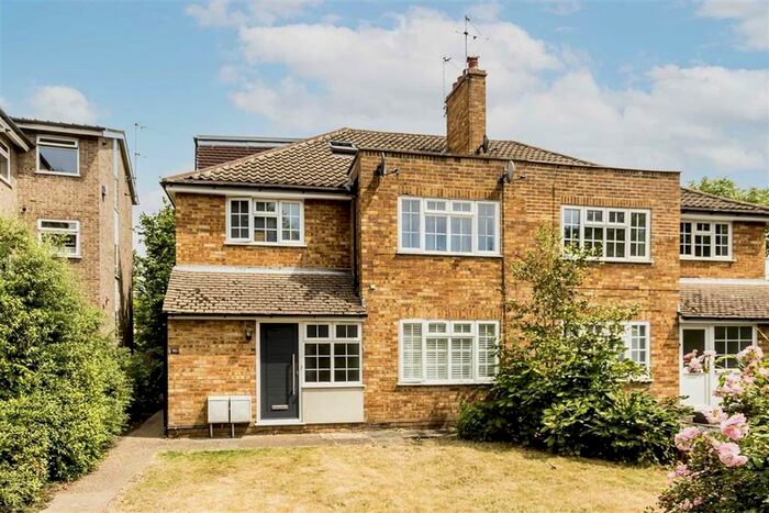 2 Bedroom Flat To Rent In Cambridge Road, Teddington, TW11