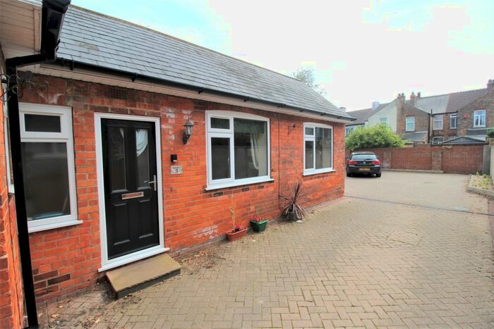 3 Bedroom Bungalow To Rent In Oxford Street, Cleethorpes, South Humberside, DN35