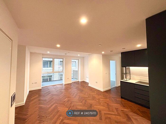 2 Bedroom Flat To Rent In Ribbon Lane, London, NW2