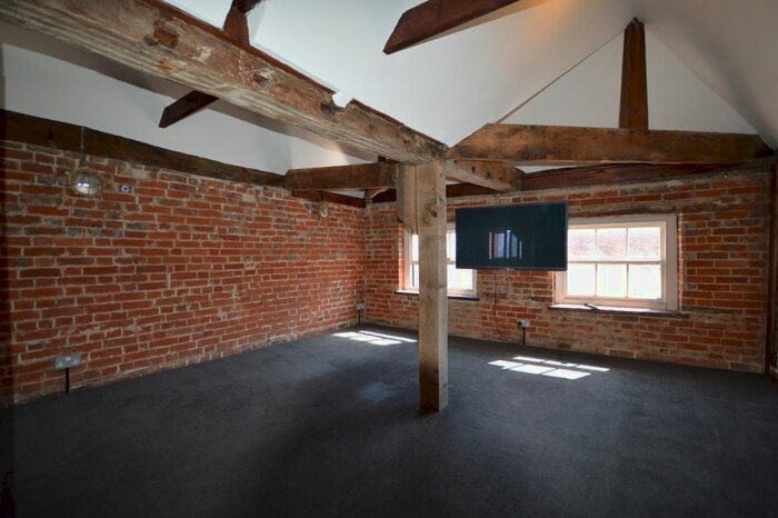 1 Bedroom Flat To Rent In Catherine Street, Salisbury SP1