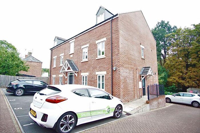 2 Bedroom Flat To Rent In Little Mill Court, Stroud, GL5