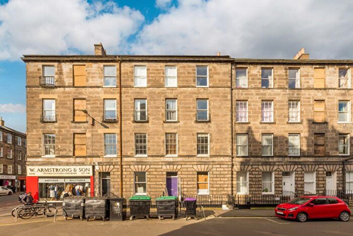 2 Bedroom Flat For Sale In A Montague Street, Newington, EH8