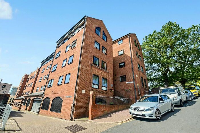 2 Bedroom Flat To Rent In Church Street, Brighton, BN1