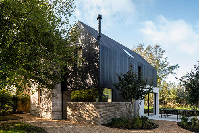 4 Bedroom Semi-Detached House For Sale In Furzebrook Road, Wareham, Dorset, BH20