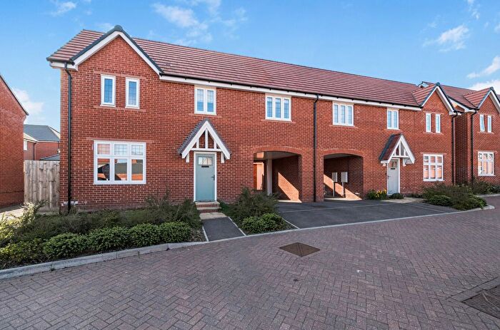 4 Bedroom Semi-Detached House For Sale In Heythorp Park, Binfield, Bracknell, Berkshire, RG42