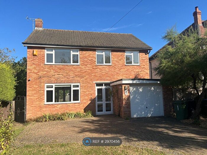 4 Bedroom Detached House To Rent In The Avenue, Esher, KT10