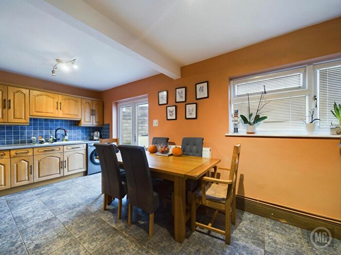 3 Bedroom End Of Terrace House For Sale In Pawlett Road, Bristol, BS13