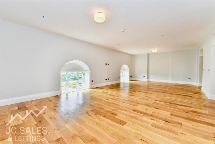 3 Bedroom Apartment To Rent In Riber Castle, Riber, Matlock, DE4