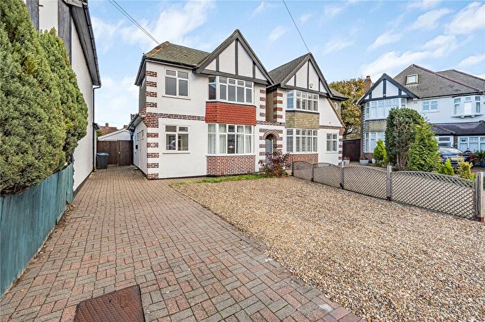 4 Bedroom Link Detached House For Sale In Reynolds Road, New Malden, KT3