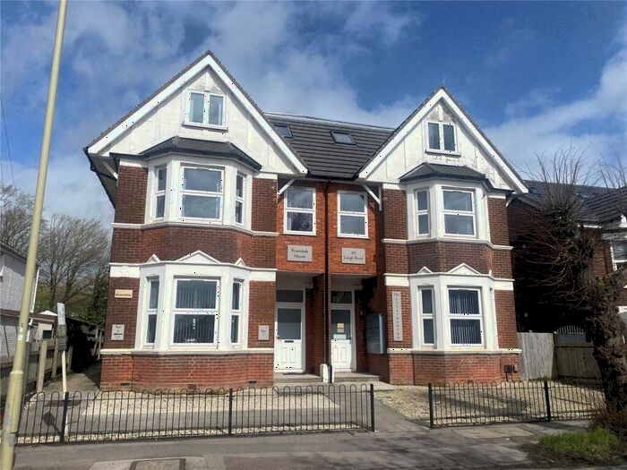 1 Bedroom Apartment To Rent In Leigh Road, Eastleigh, Hampshire, SO50