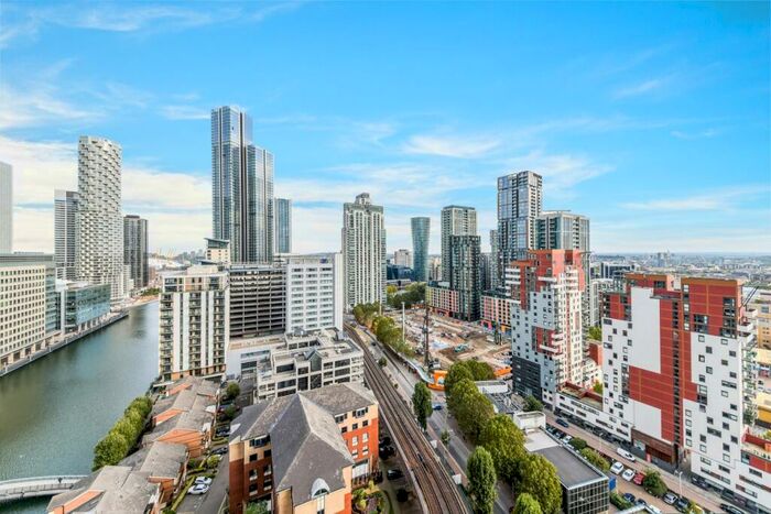 2 Bedroom Flat To Rent In Bagshaw Building, Wardian, Wards Place, Isle Of Dogs, London, E14