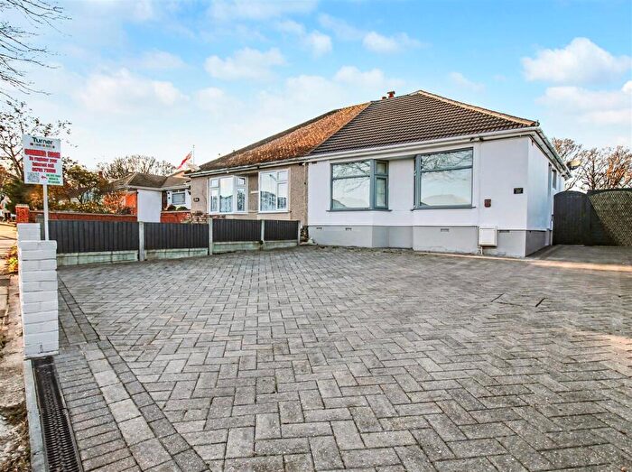 2 Bedroom Semi-Detached Bungalow For Sale In Woodside, Leigh-On-Sea, SS9