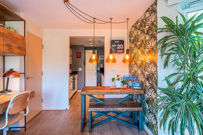 1 Bedroom Flat To Rent In Seven Sisters Road, Islington, London, N4