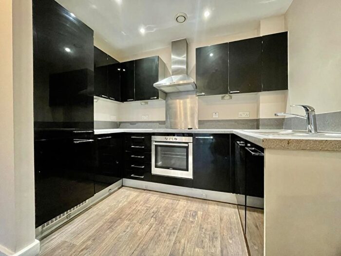 1 Bedroom Flat To Rent In Carmichael Avenue, Greenhithe, DA9