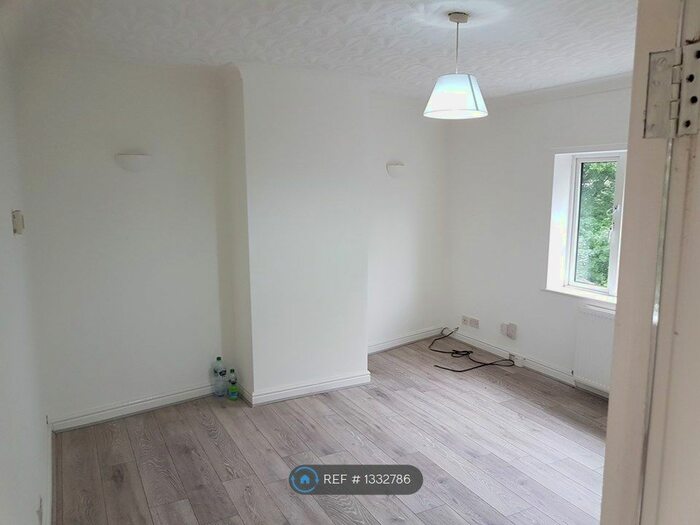 2 Bedroom Flat To Rent In Elysian Fields, Salford, M6