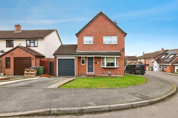 4 Bedroom Detached House For Sale In Westerham Walk, Calne, SN11