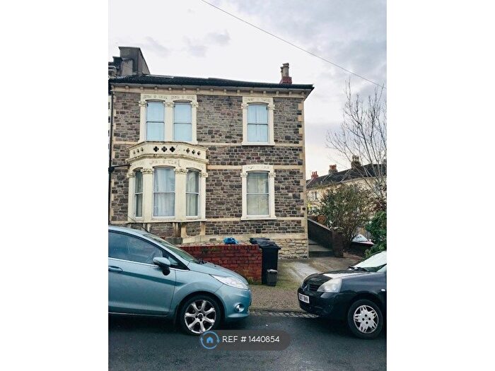 7 Bedroom Semi-Detached House To Rent In Sommerville Road, Bristol, BS7