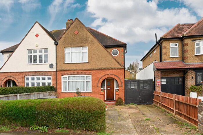 3 Bedroom Semi Detached House For Sale In Somerset Avenue, Chessington, KT9