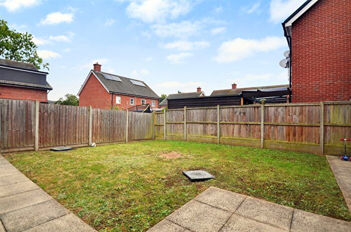 1 Bedroom Flat For Sale In Rokesby Road, Slough, SL2