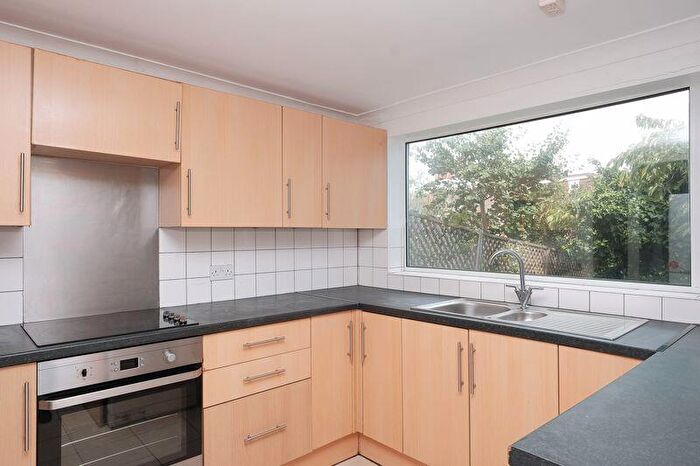 1 Bedroom Terraced House To Rent In Hollingbury Road, Brighton, BN1