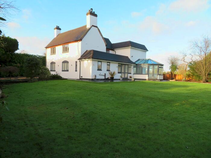 4 Bedroom Detached House To Rent In Tanners Green Lane, Birmingham B47