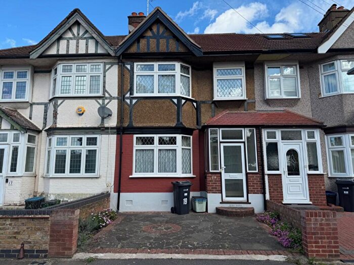 3 Bedroom Terraced House For Sale In Gresham Drive, Romford, London, RM6