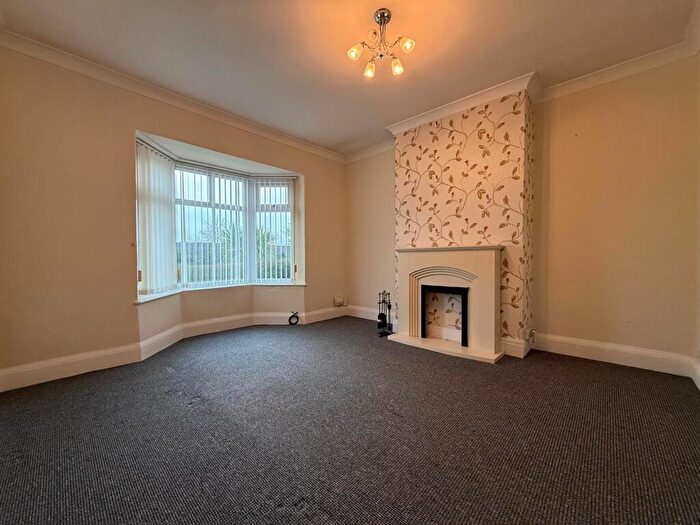 3 Bedroom Semi-Detached Bungalow To Rent In Chichester Bungalows, Main Road, Sproatley, HU11