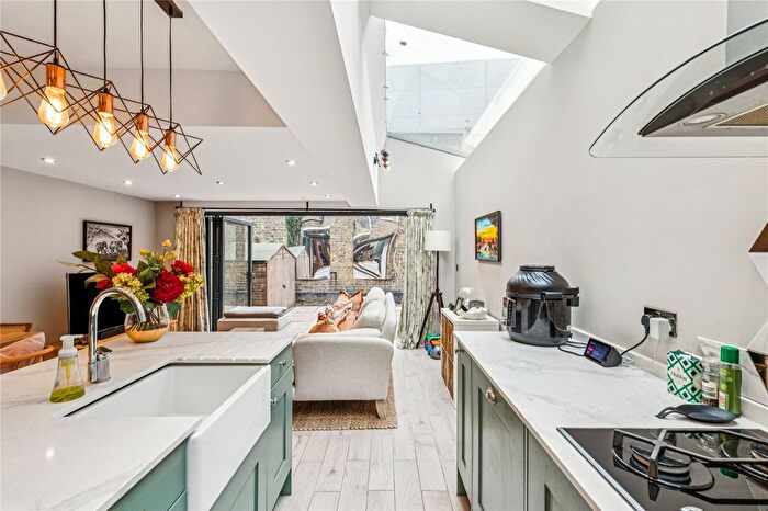 2 Bedroom Flat For Sale In Nelsons Row, SW4