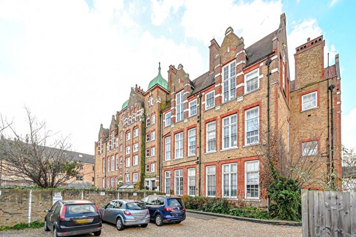 2 Bedroom Flat To Rent In Broadway Lofts, Tooting Broadway, London, SW17