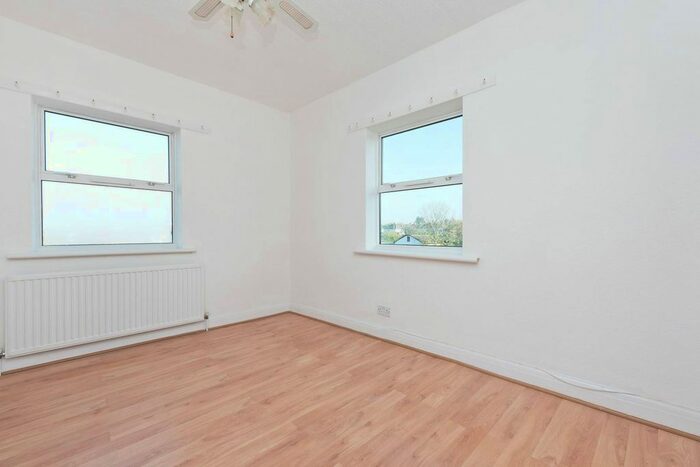 1 Bedroom Flat To Rent In Northborough Road, Norbury, London, SW16