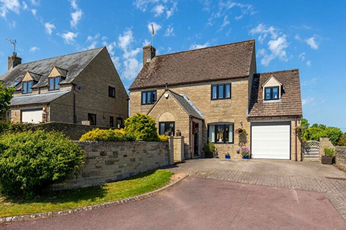 4 Bedroom Detached House For Sale In Shepherds Way, Northleach, GL54