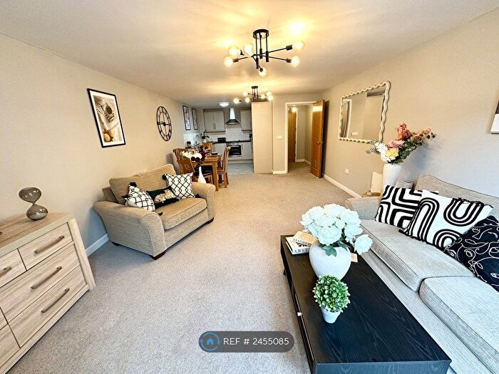 1 Bedroom Flat To Rent In Havelock Square, Swindon, SN1