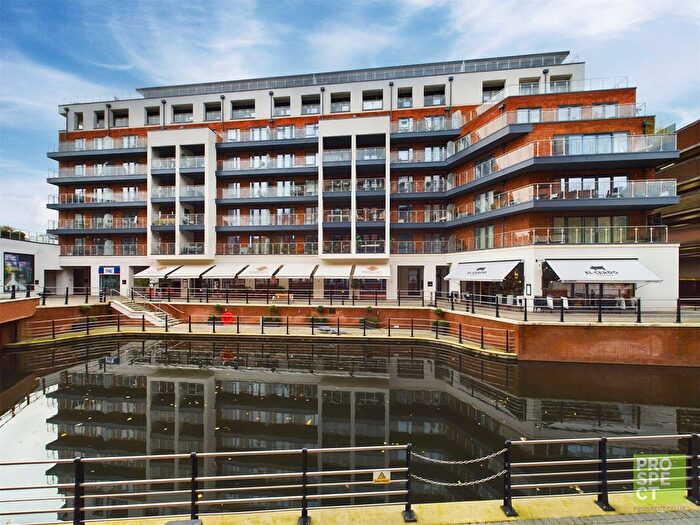 2 Bedroom Flat To Rent In The Colonnade, Maidenhead, Berkshire, SL6