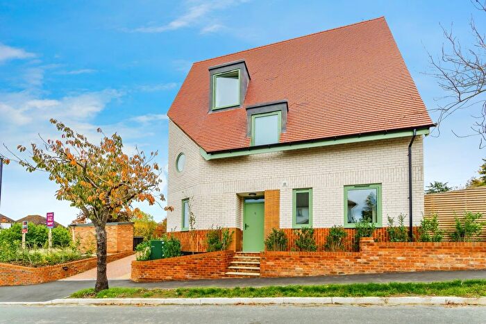 4 Bedroom Terraced House For Sale In North Down, South Croydon, CR2